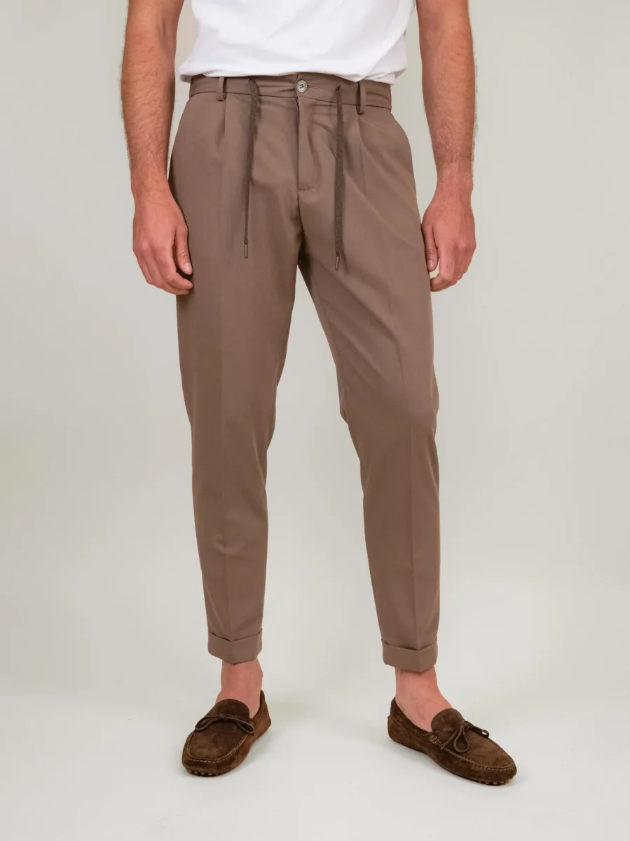 PANTALONE CON COULISSE COLOR CACAO