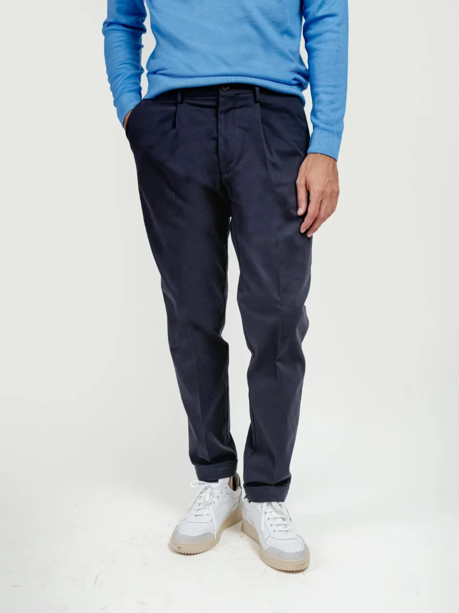 PANTALONE CON PENCES IN COTONE BLU NAVY