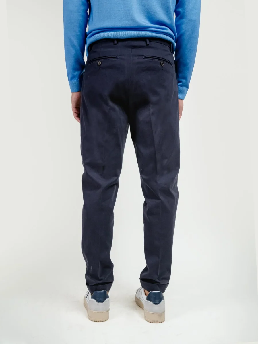 PANTALONE CON PENCES IN COTONE BLU NAVY - immagine 5