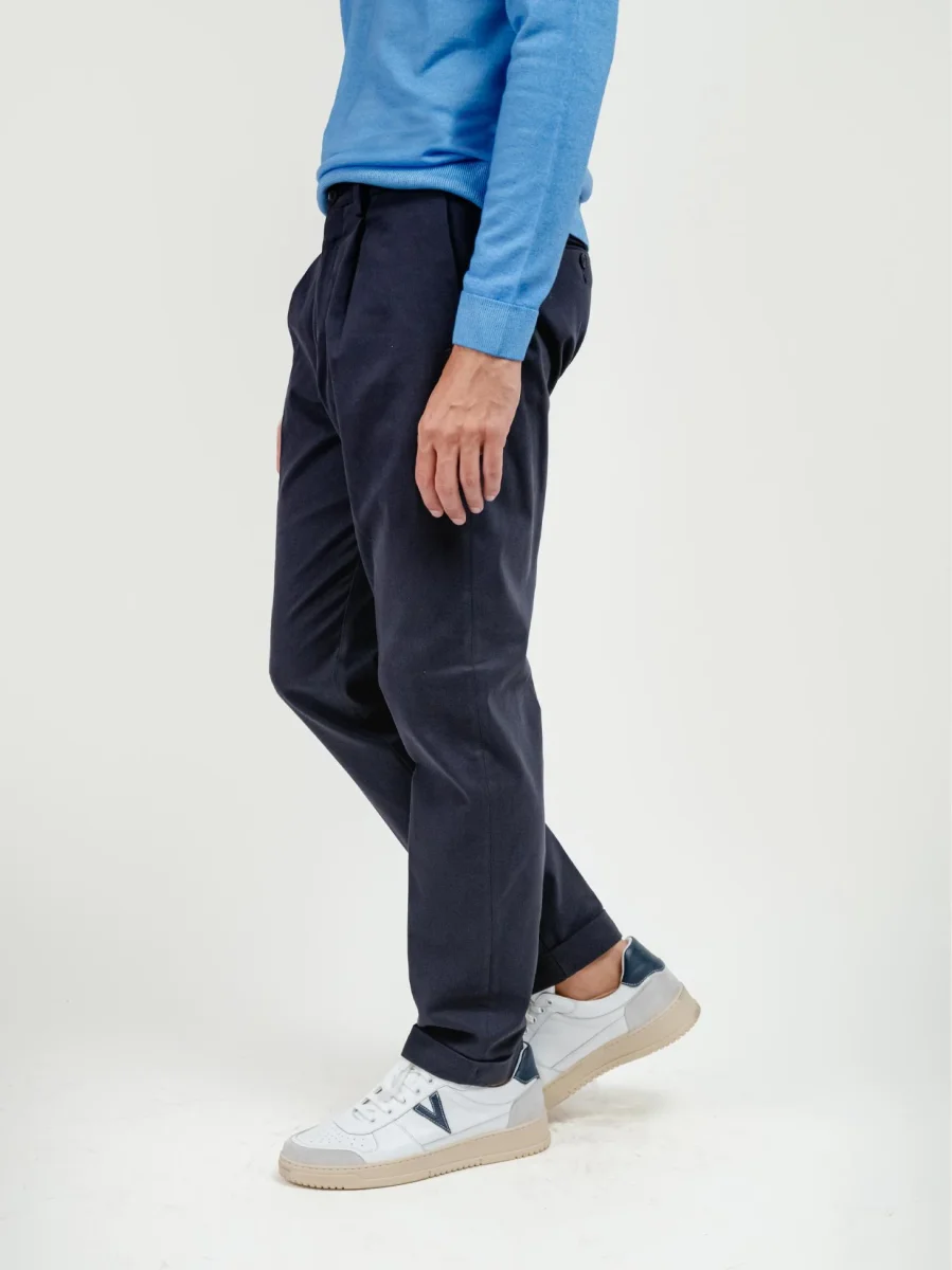 PANTALONE CON PENCES IN COTONE BLU NAVY - immagine 4