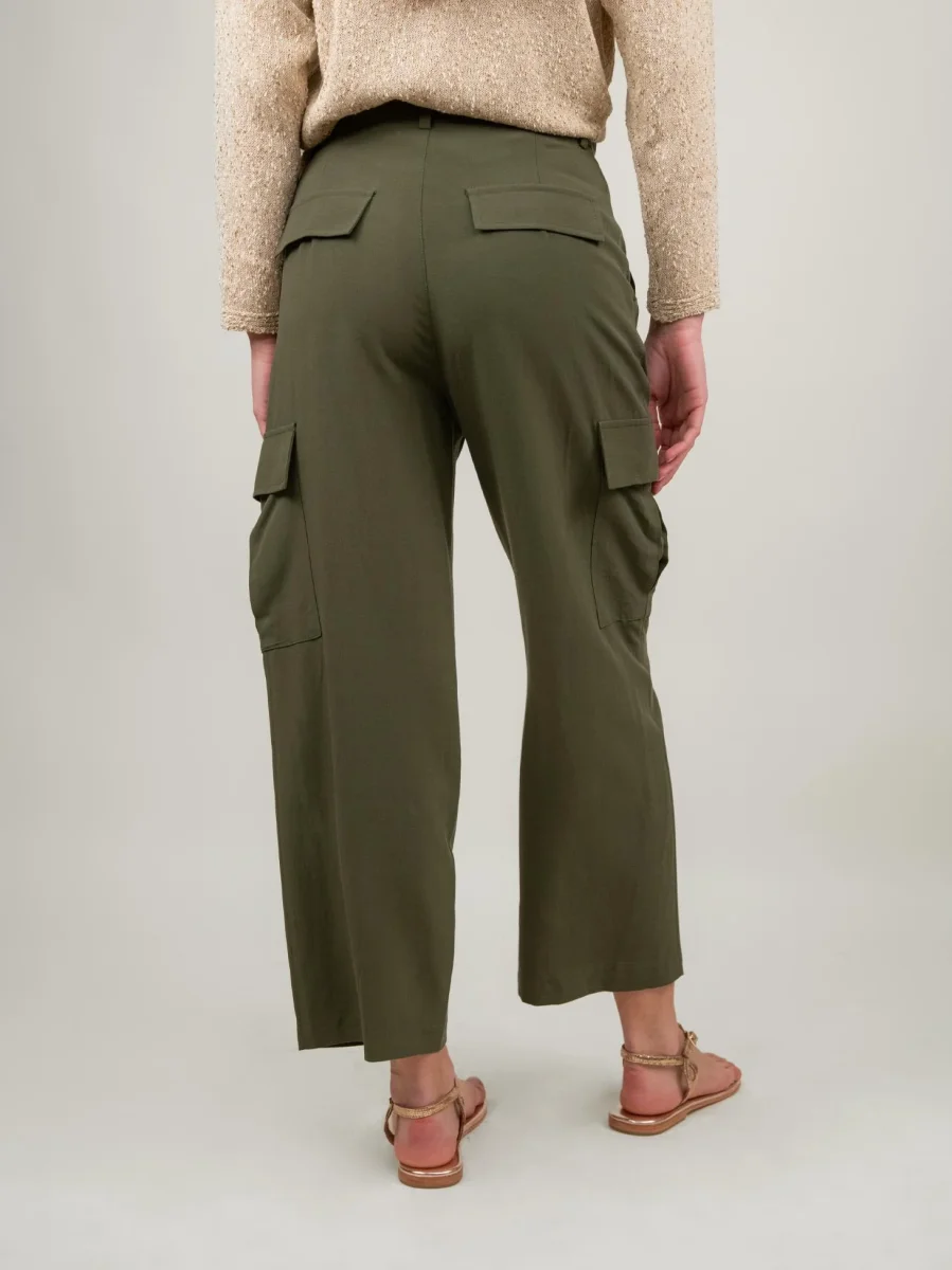 PANTALONE DRITTO STILE CARGO VERDE - immagine 4