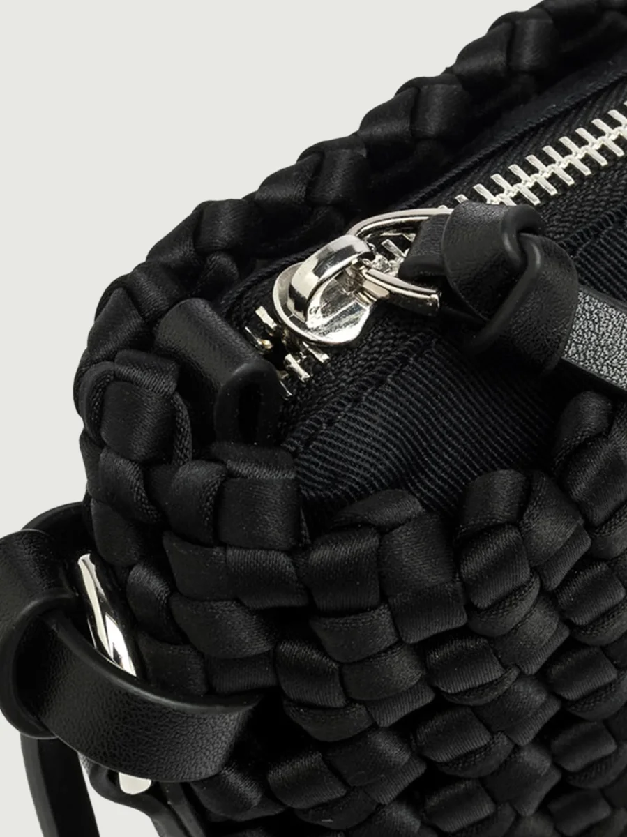 POCHETTE A MANO FIORE NERA - immagine 6