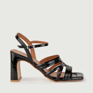 SANDALI CON TACCO IN VERNICE NERA