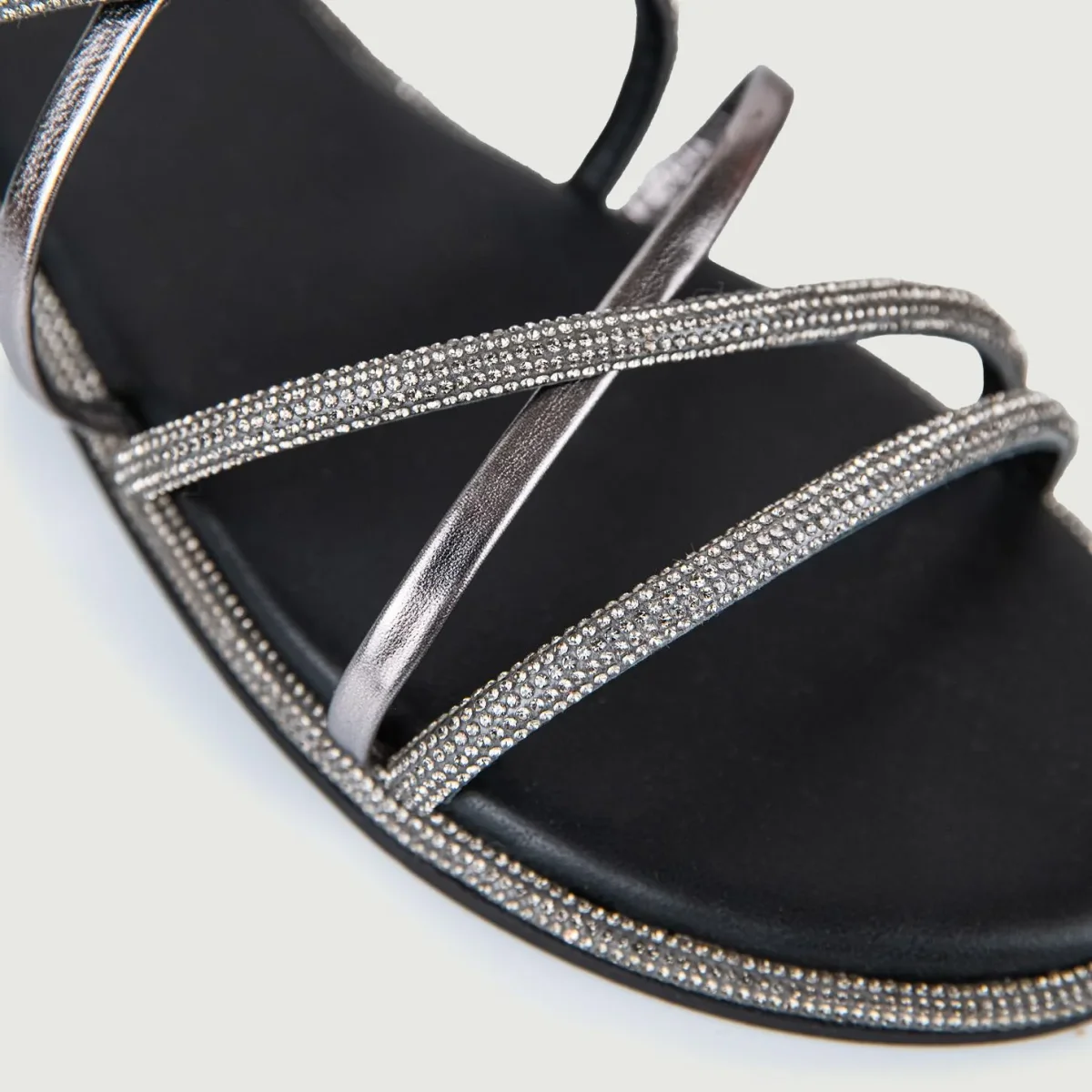 SANDALO BASSO INTRECCIATO GRIGIO CON GLITTER E FIBBIA POSTERIORE - immagine 5