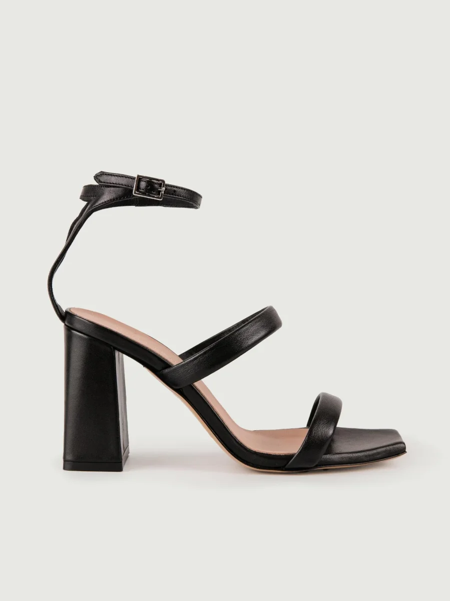 SANDALO CON TACCO IN PELLE NERO