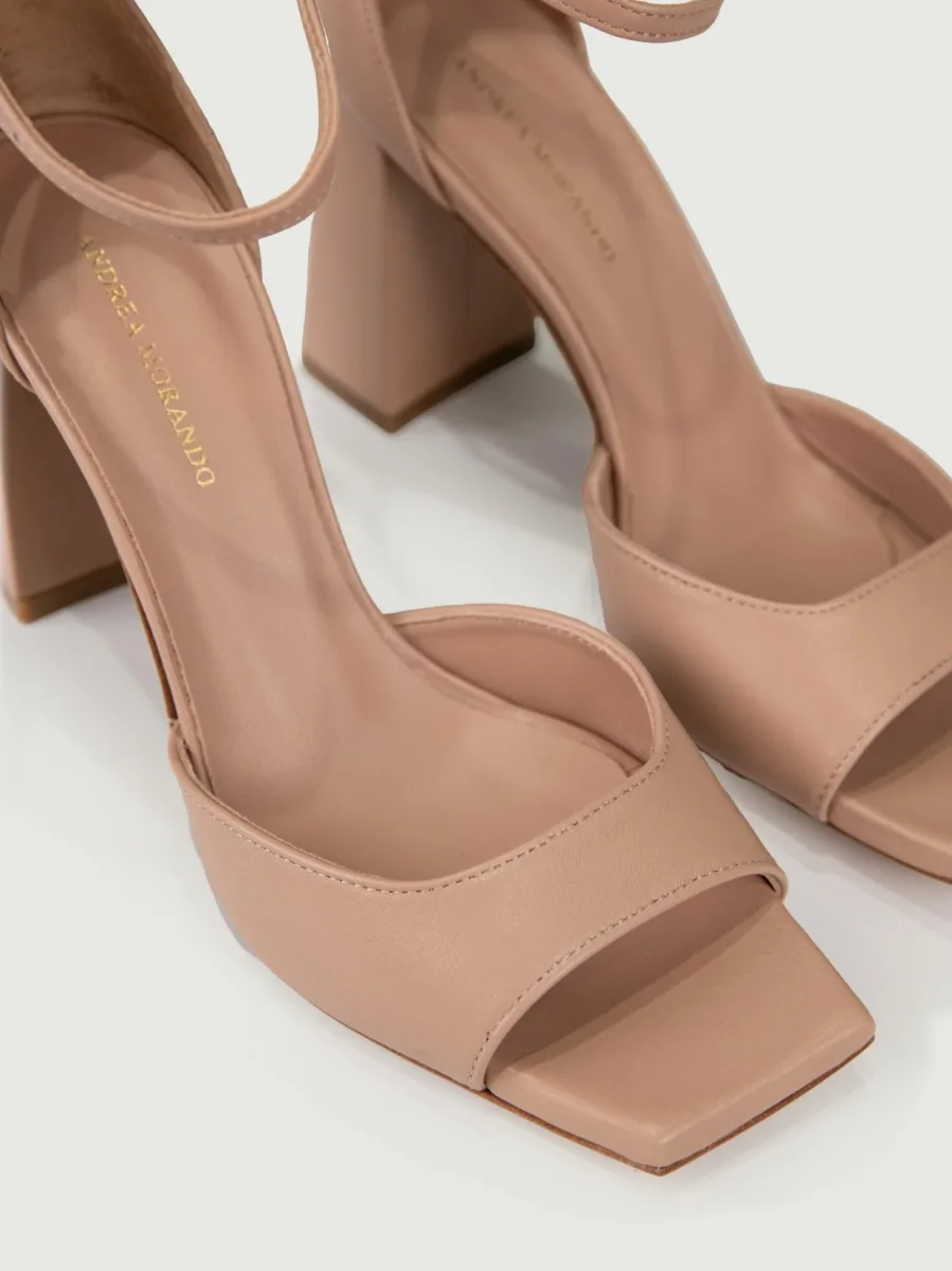 SANDALO CON TACCO IN PELLE - immagine 6