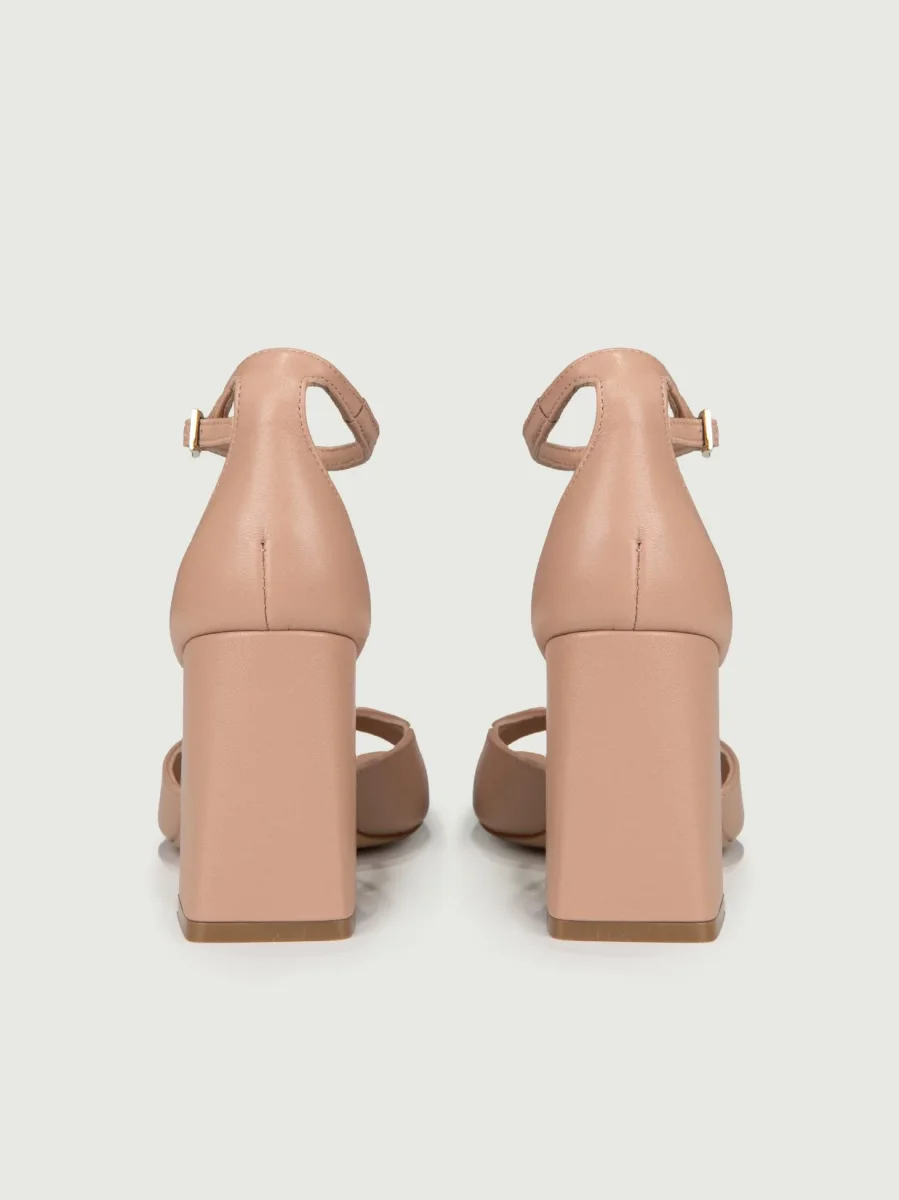 SANDALO CON TACCO IN PELLE - immagine 4