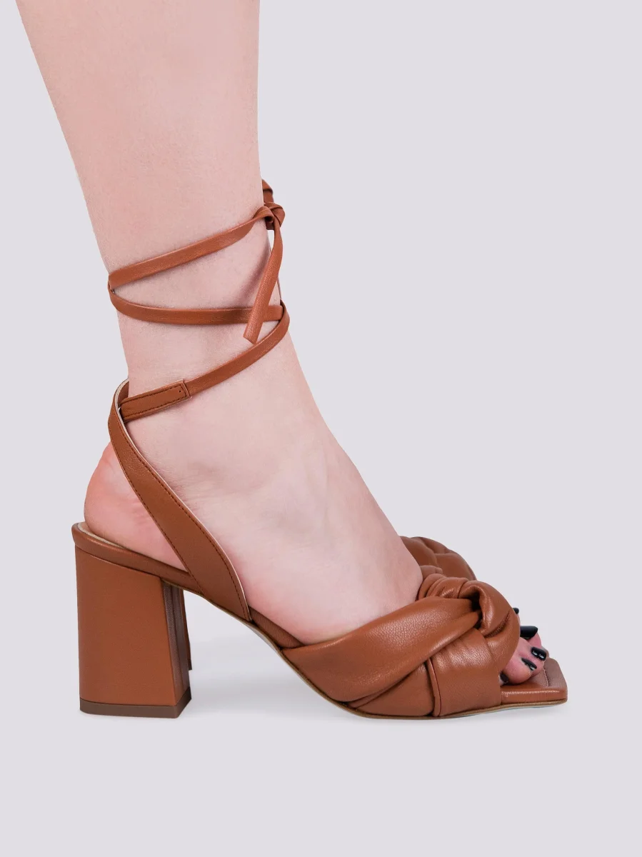 SANDALO CON TACCO MODELLO SCHIAVA - immagine 3