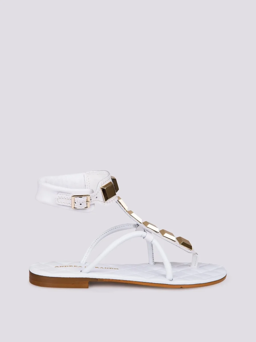 SANDALO INFRADITO CON BORCHIE