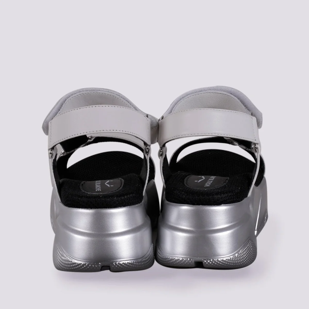 SANDALO IN VITELLO COLORATO CON SUOLA CHUNKY - immagine 5