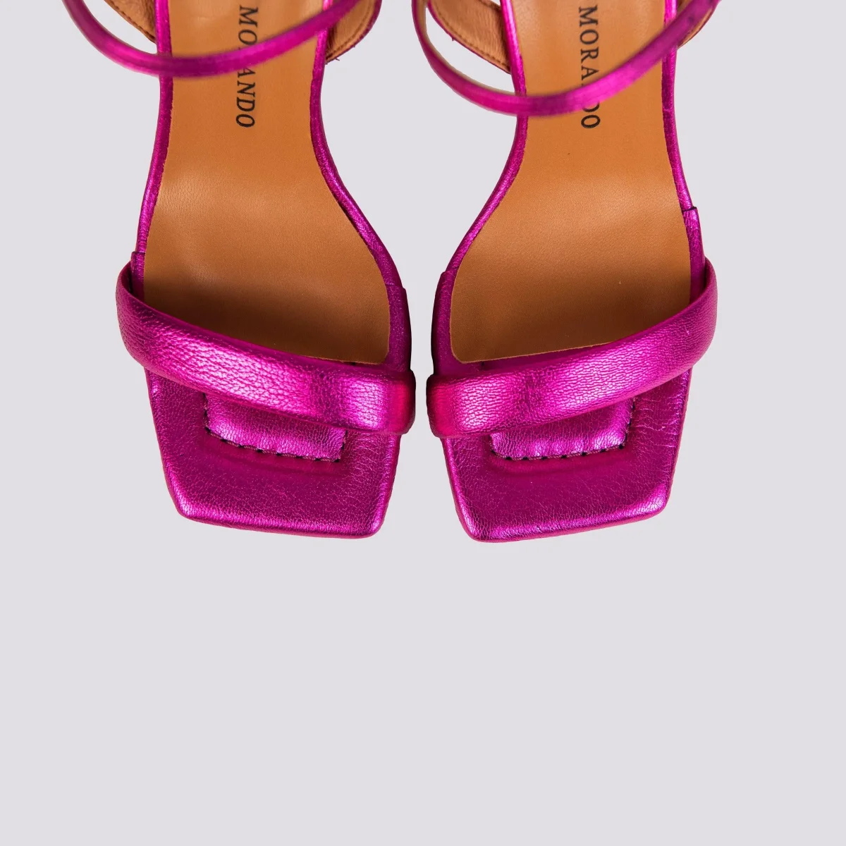 SANDALO LAMINATO CON TACCO E PUNTA SQUADRATA - immagine 6