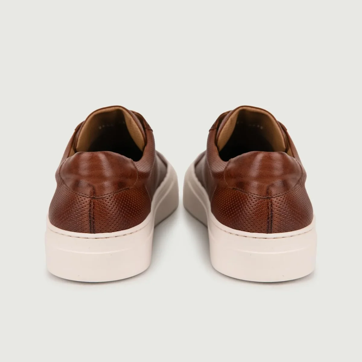 SNEAKER in pelle traforata cuoio effetto vintage - immagine 4