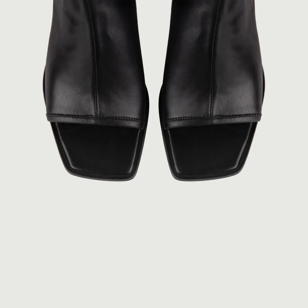 STIVALETTO CON PUNTA APERTA E TACCO SQUADRATO NERO - immagine 5