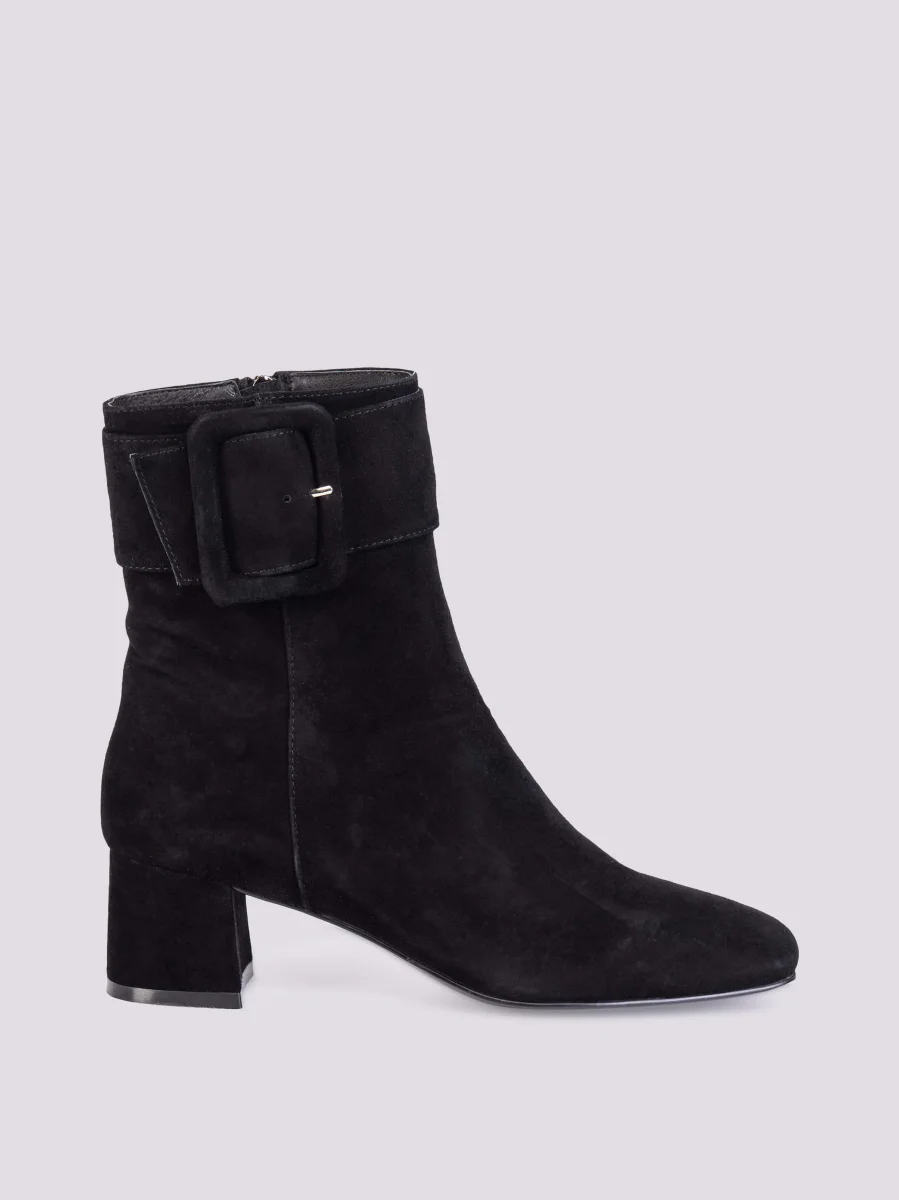 STIVALETTO IN CAMOSCIO CON FIBBIA