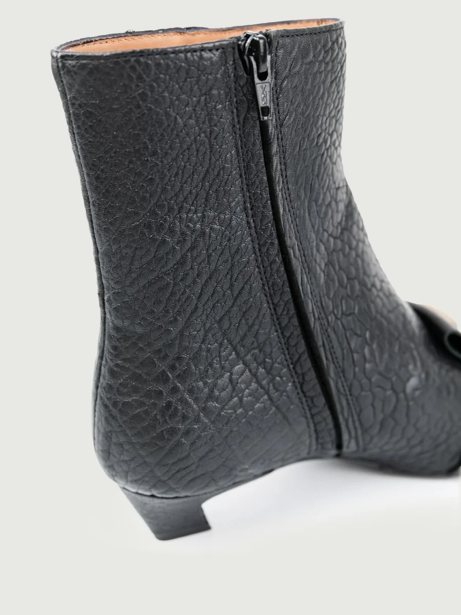 STIVALETTO IN PELLE MARTELLATA CON FRANGE NERO - immagine 6