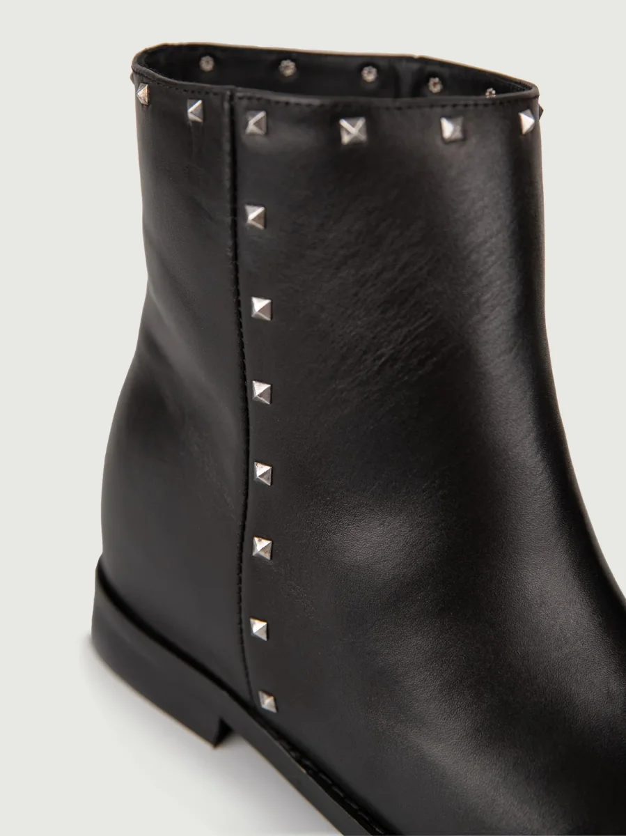 STIVALETTO IN PELLE NERA CON ZEPPA INTERNA - immagine 5