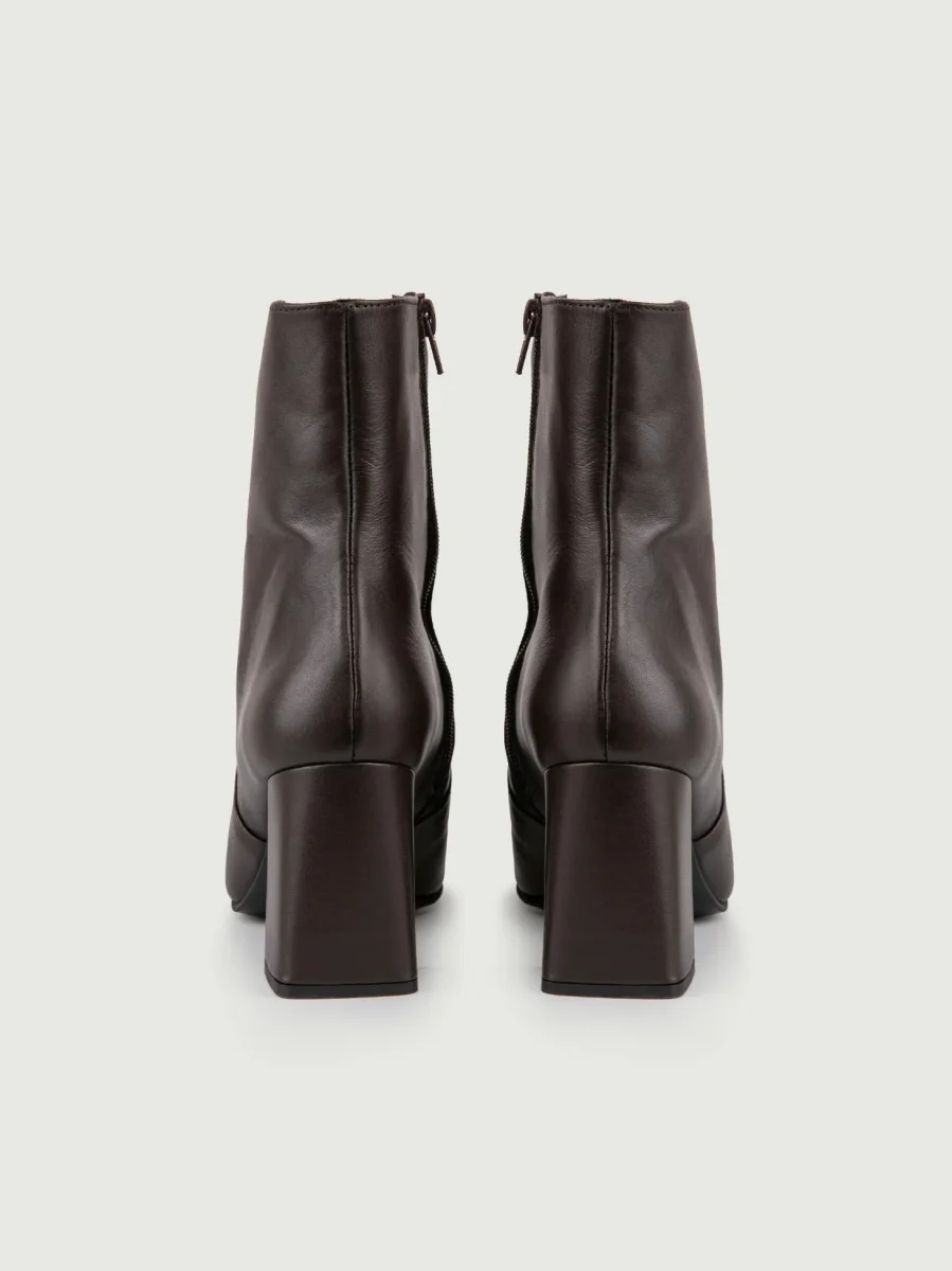 STIVALETTO IN PELLE TESTA MORO CON SCOLLO FRONTALE - immagine 4