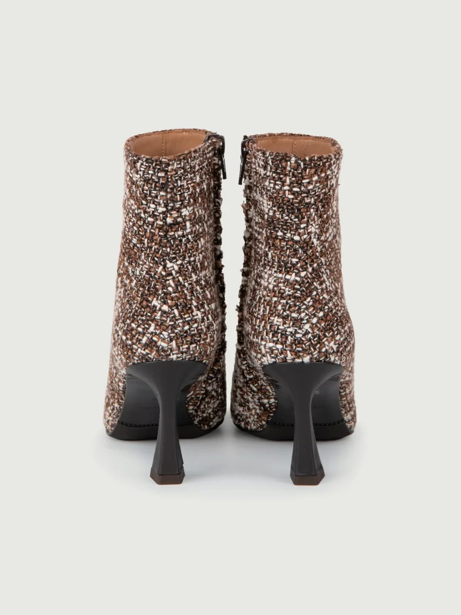 STIVALETTO IN TWEED MARRONE CON MORSETTO - immagine 4
