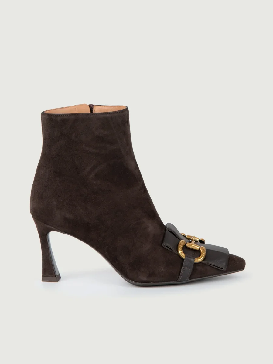 STIVALETTO SCAMOSCIATO TESTA DI MORO CON MORSETTO