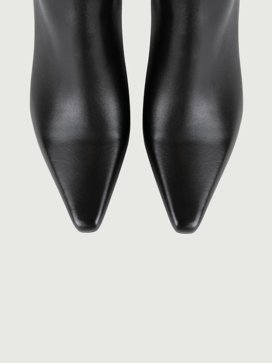 STIVALE A PUNTA IN PELLE NERA - immagine 5