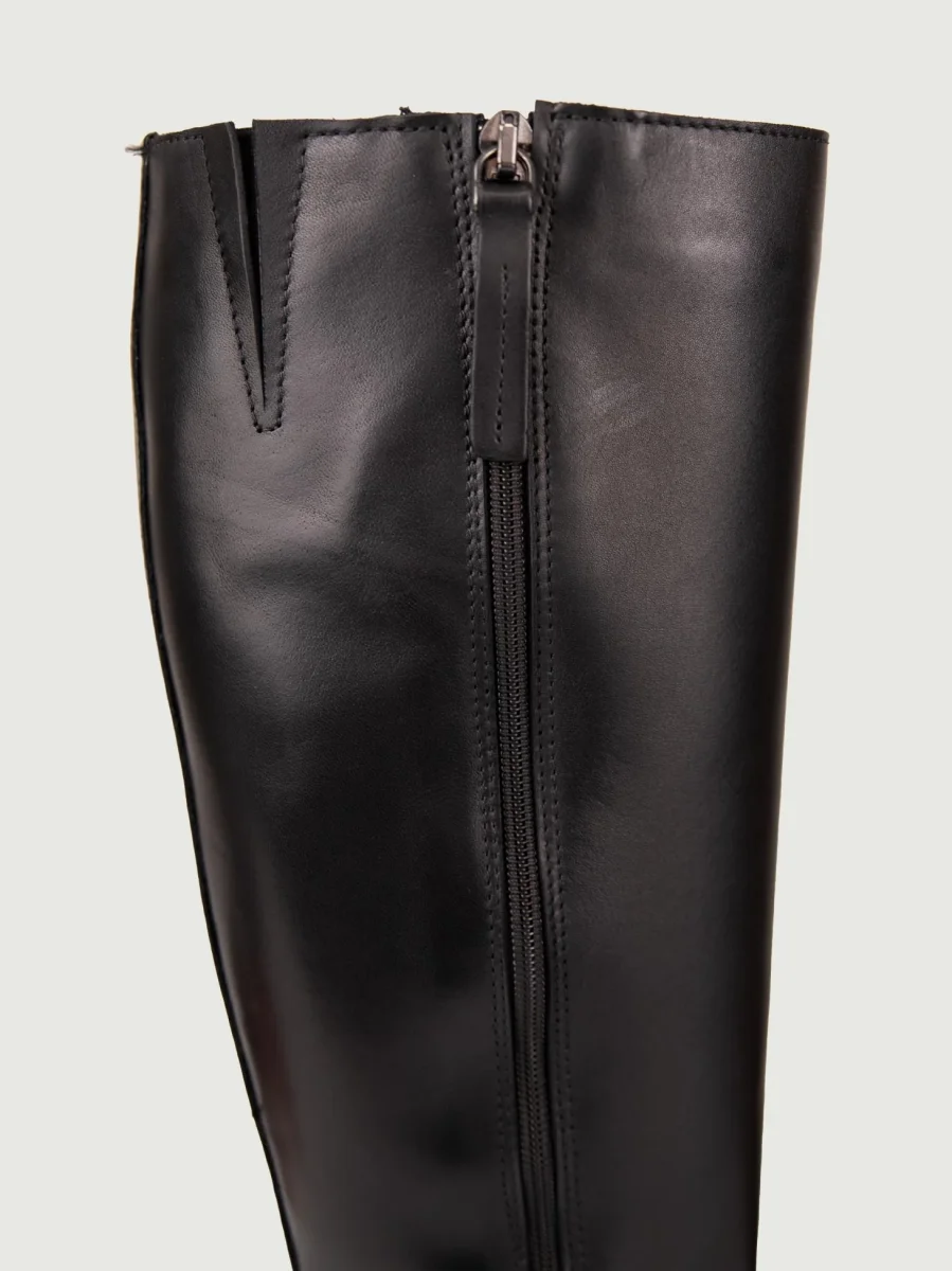 STIVALE IN PELLE NERA DETTAGLIO STAFFA - immagine 6