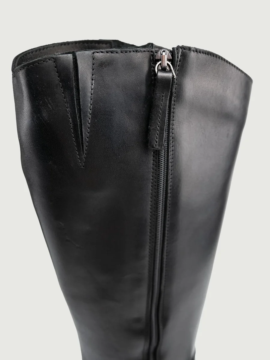 STIVALE IN PELLE NERO CON INSERTO CINTURINO - immagine 6