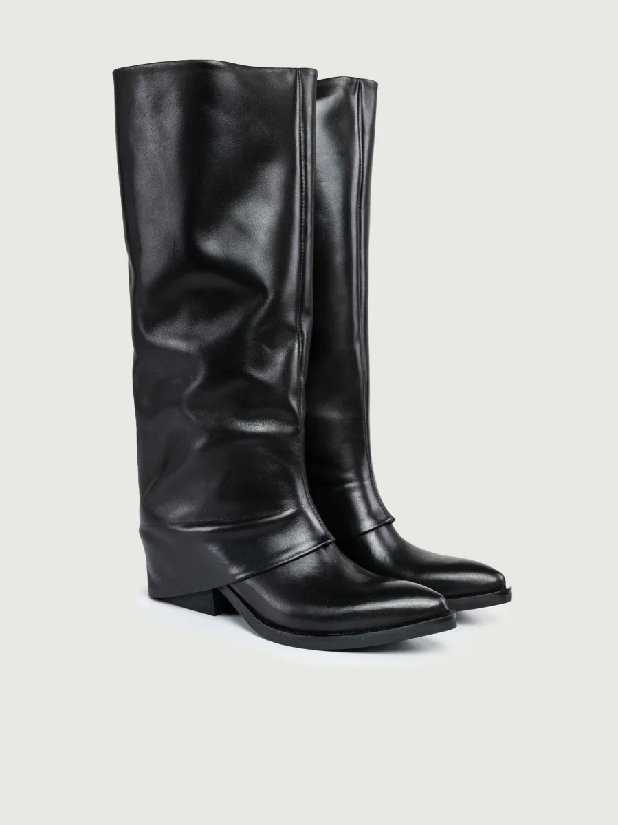STIVALE IN PELLE NERO CON MAXI RISVOLTO - immagine 3