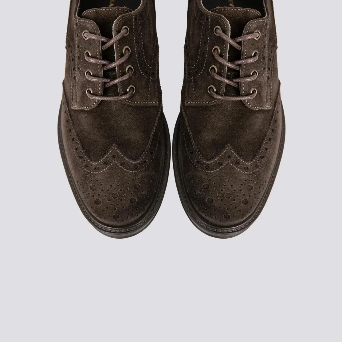 STRINGATA IN CAMOSCIO MARRONE CON CODA DI RONDINE - immagine 5