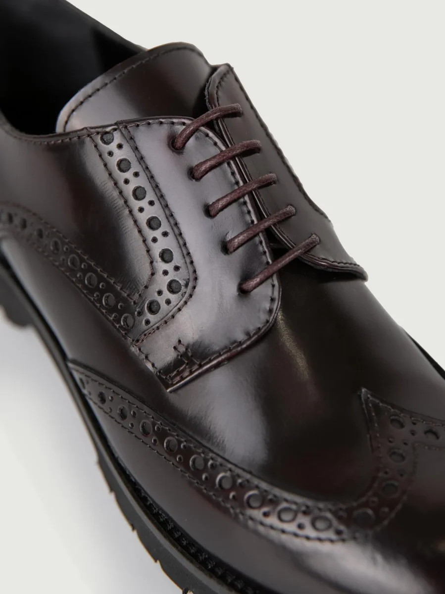 STRINGATA IN PELLE BORDEAUX CODA DI RONDINE - immagine 6