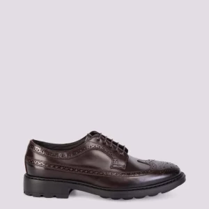 STRINGATA IN PELLE CON DETTAGLIO CODA DI RONDINE