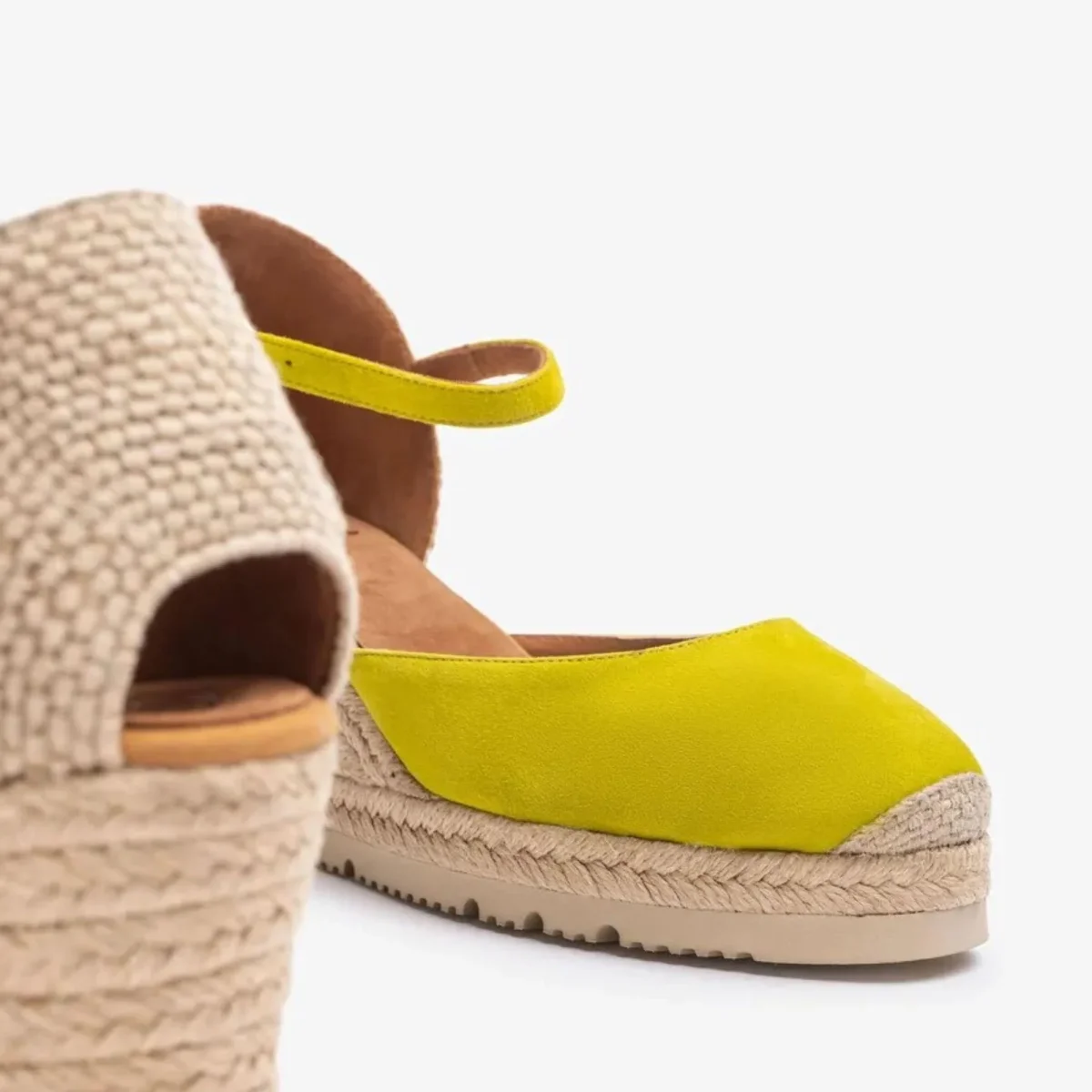 Sandali espadrillas con zeppa e laccetto color kiwi - immagine 6