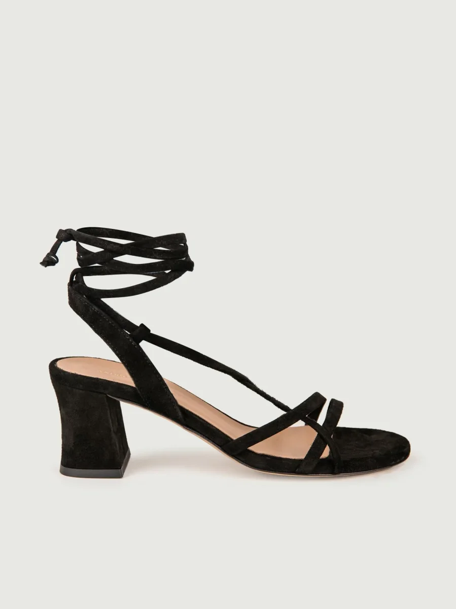 Sandalo con tacco in camoscio nero