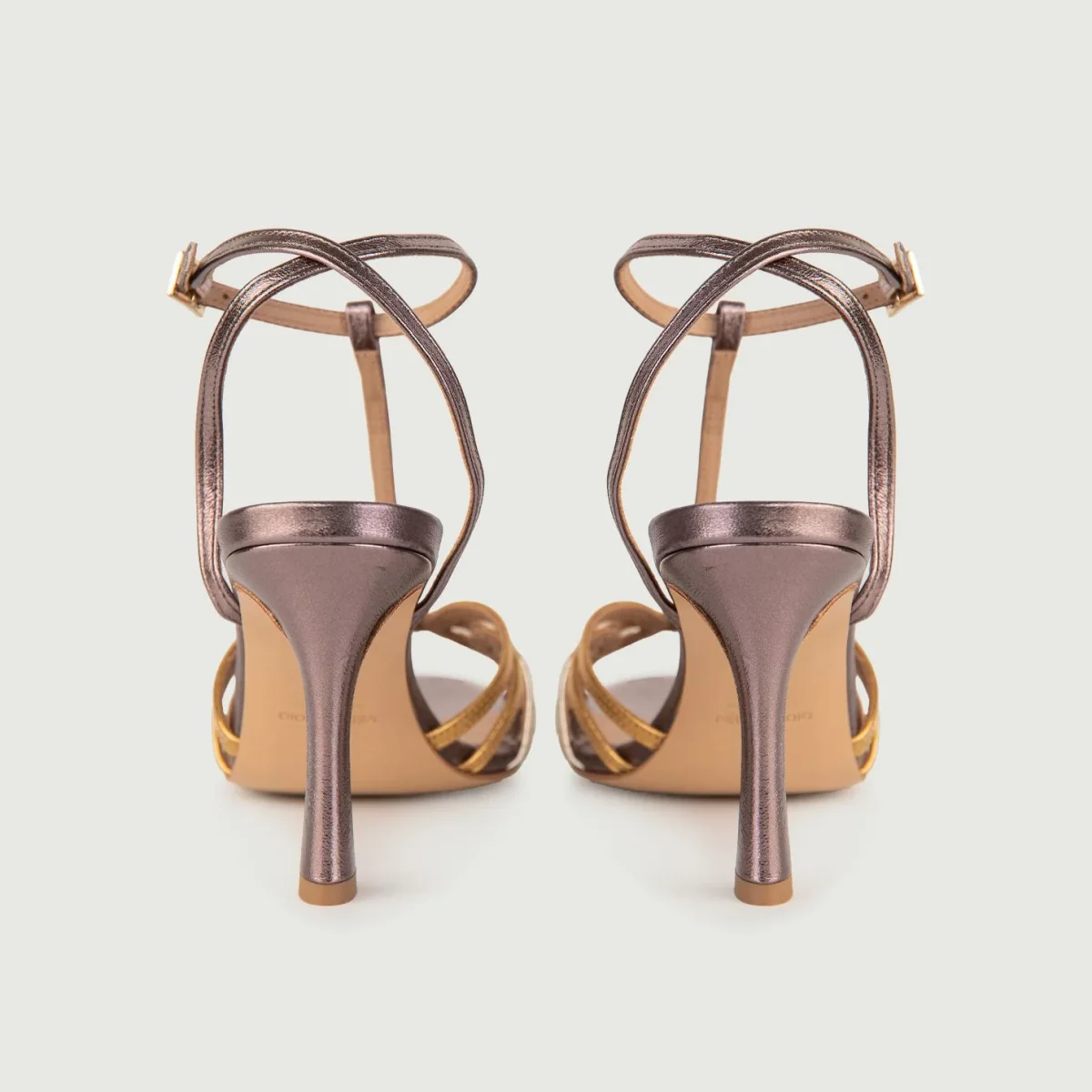 Sandalo con tacco in pelle Bronzo - immagine 4