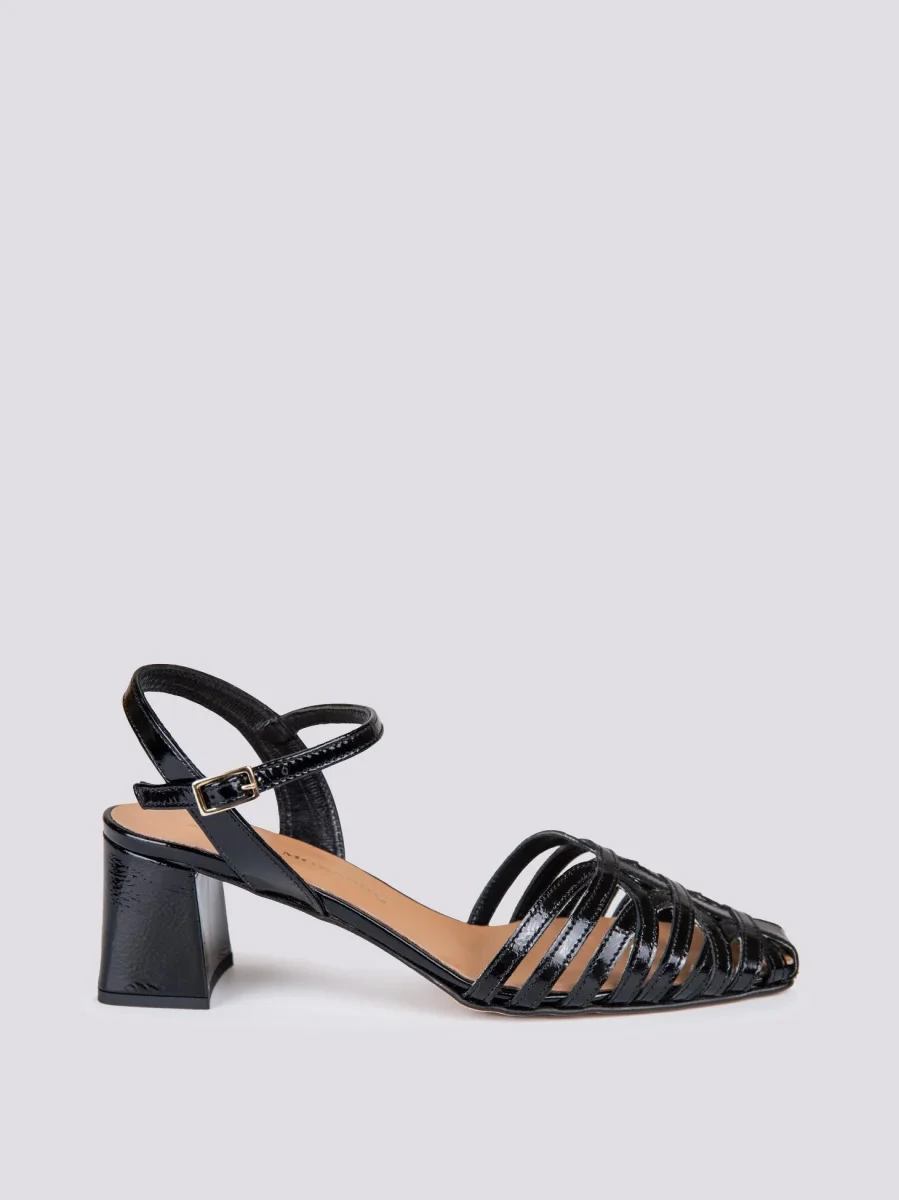 Sandalo con tacco in pelle naplak nero chiuso davanti