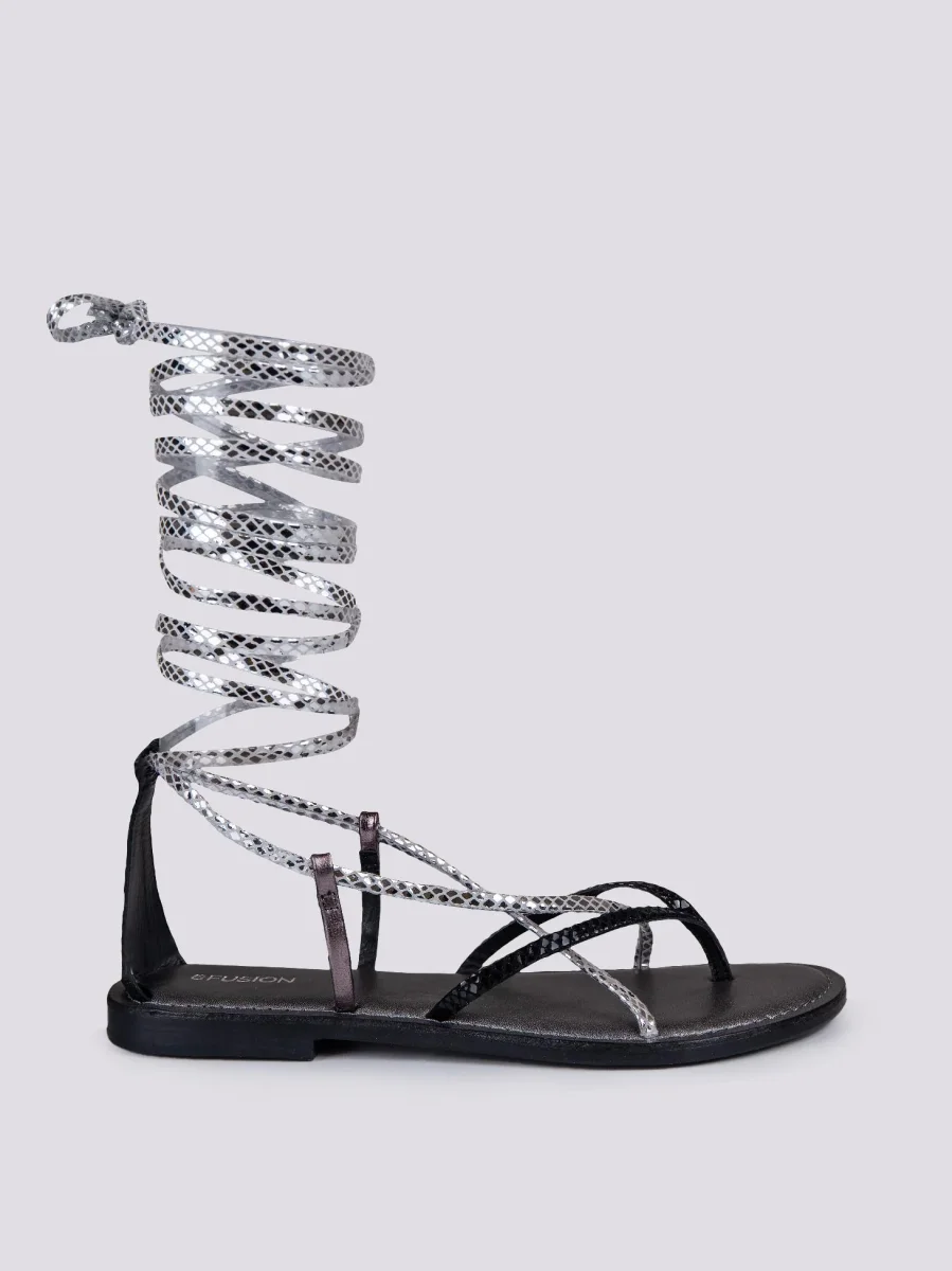 Sandalo in pelle stampata multicolor con lacci modello schiava