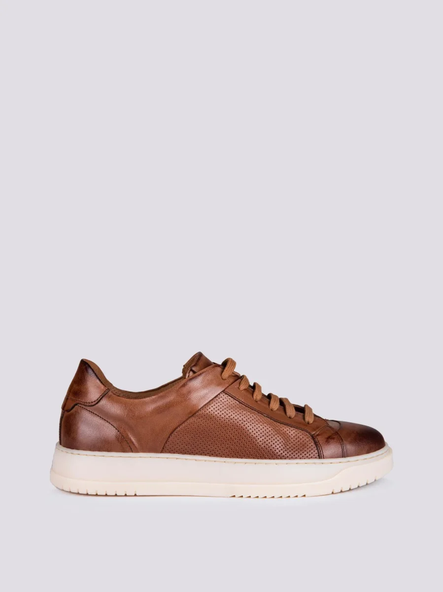 Sneaker in pelle marrone "Atena"