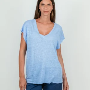 T-SHIRT CON SCOLLO A V IN LINO AZZURRA