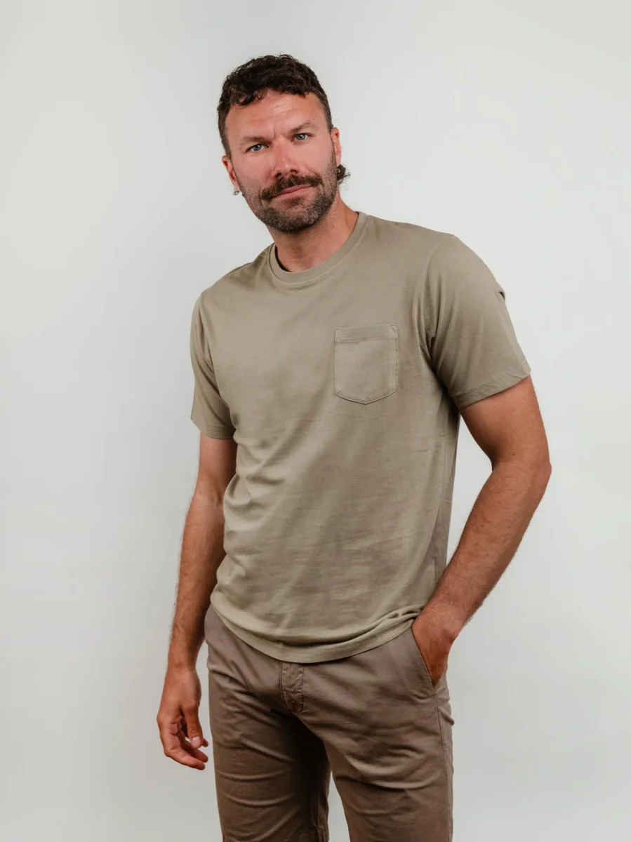 T-SHIRT IN JERSEY CON TASCHINO COLONIALE