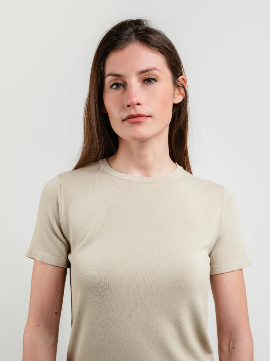 T- shirt beige - immagine 5