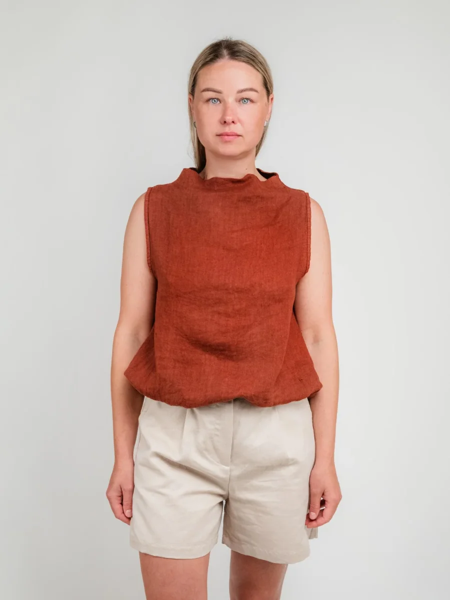 TOP SMANICATO IN LINO RUGGINE