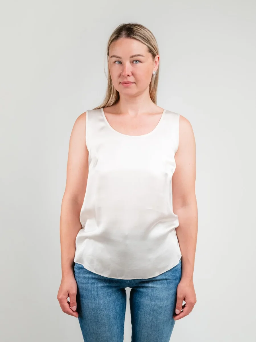 TOP SMANICATO IN RASO BIANCO