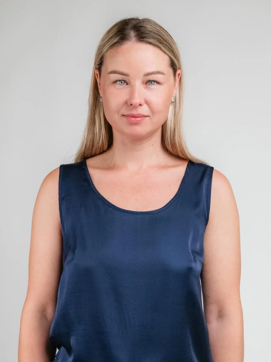 TOP SMANICATO IN RASO BLU - immagine 5