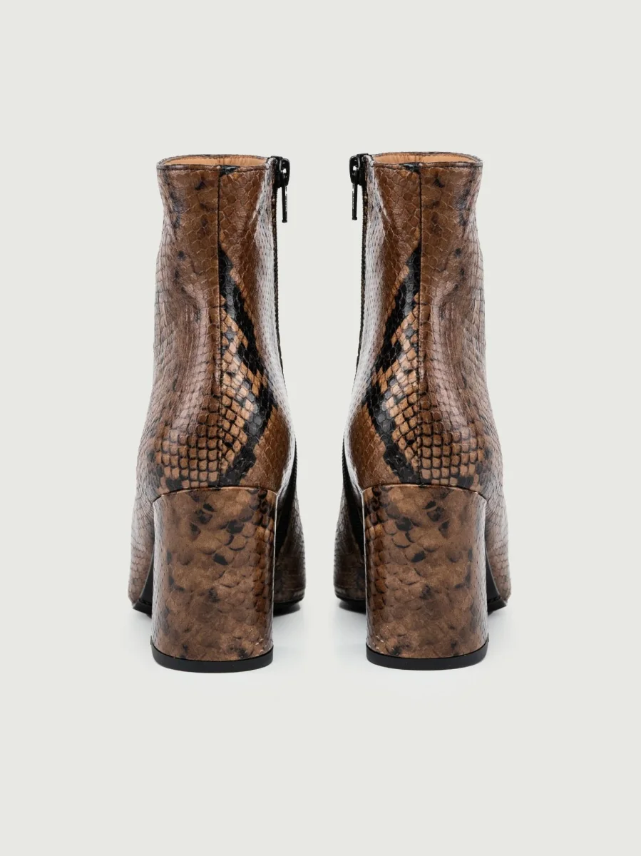 TRONCHETTO A PUNTA CON STAMPA PITONE MARRONE - immagine 4