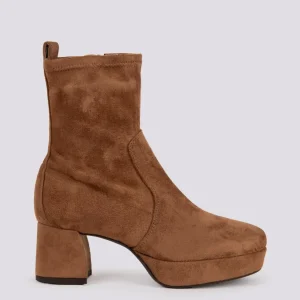 TRONCHETTO CON TACCO SPESSO E PLATEAU IN VELOUR MARRONE