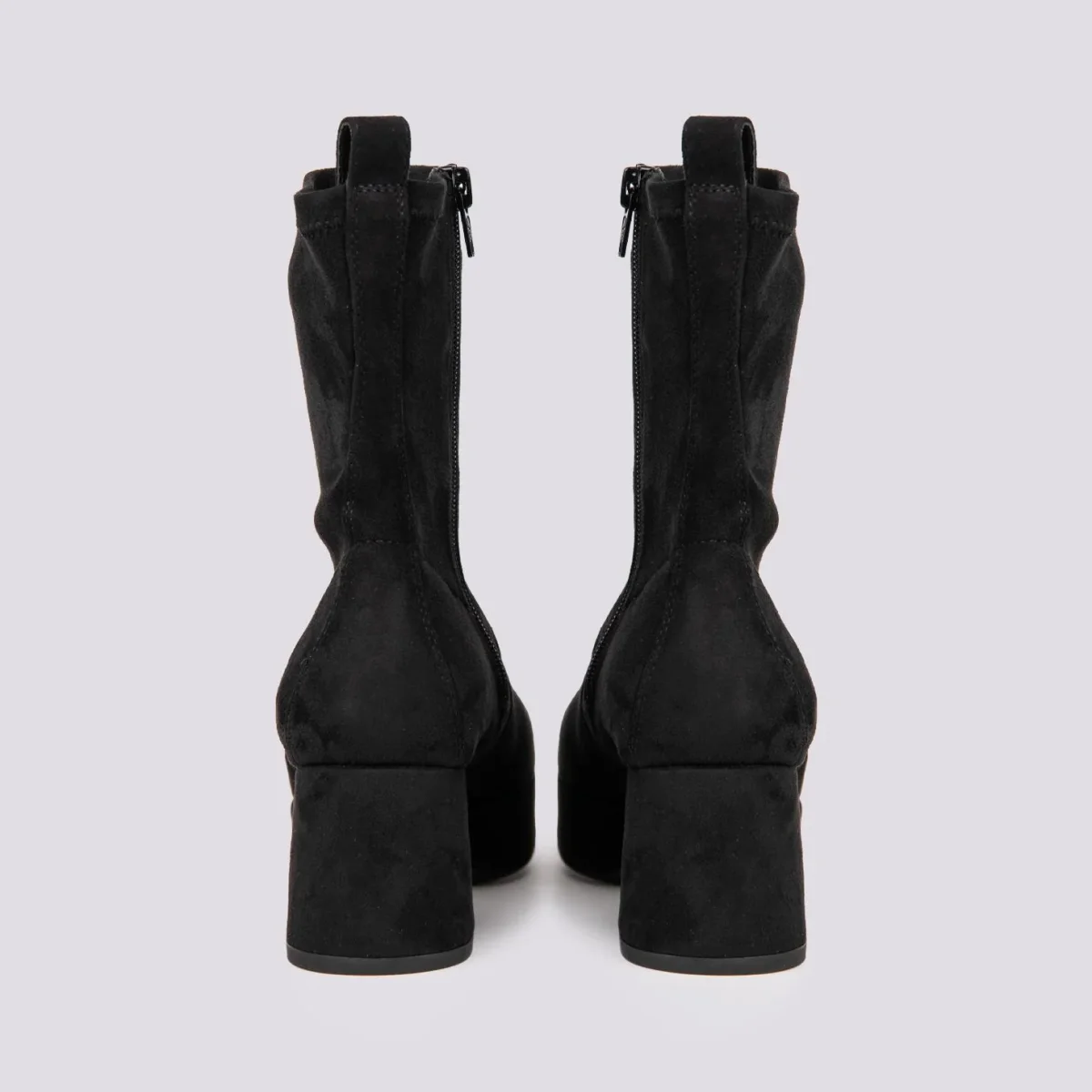 TRONCHETTO CON TACCO SPESSO E PLATEAU IN VELOUR NERO - immagine 4