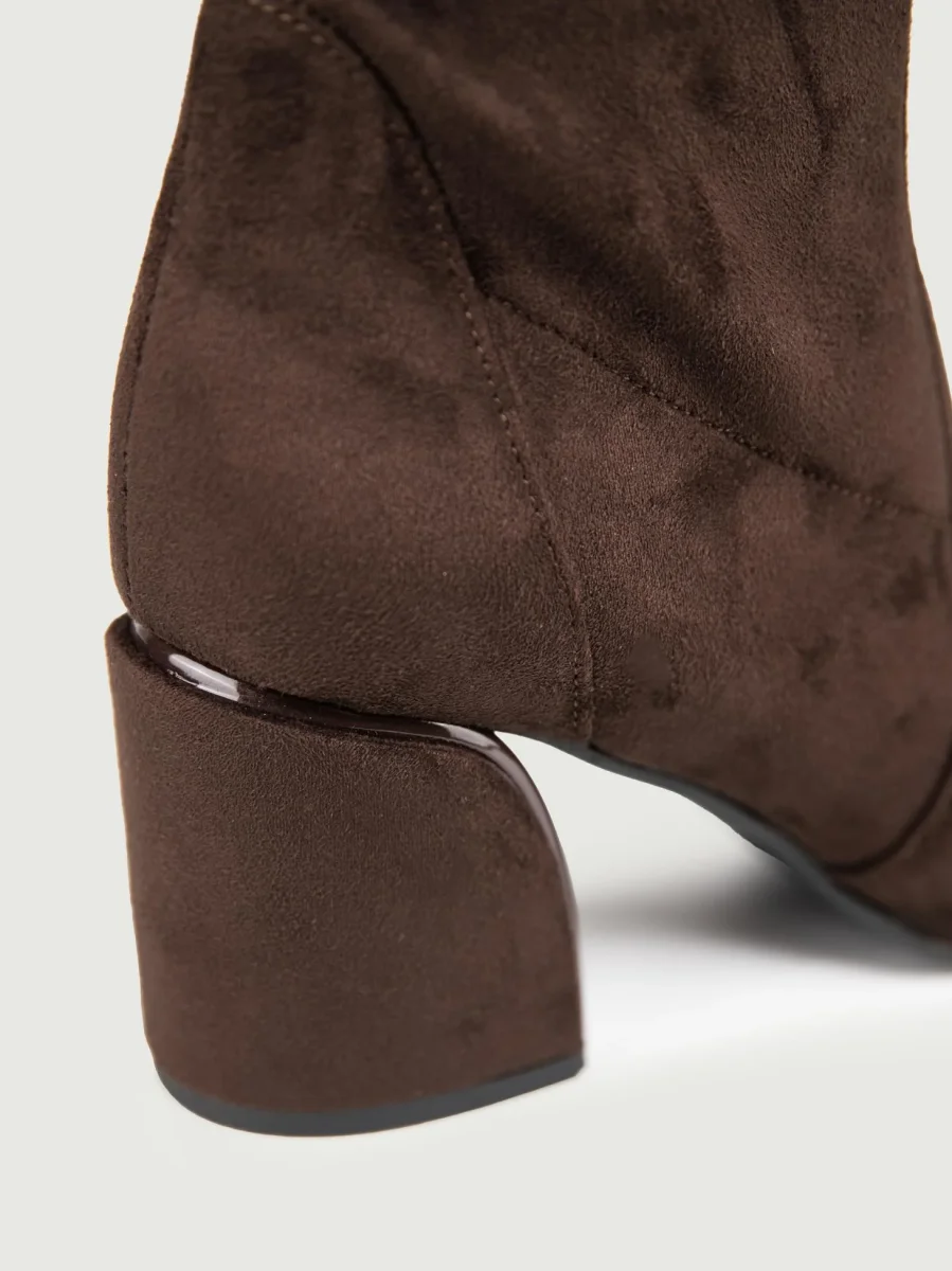 TRONCHETTO IN ALCANTARA TESTA MORO - immagine 7