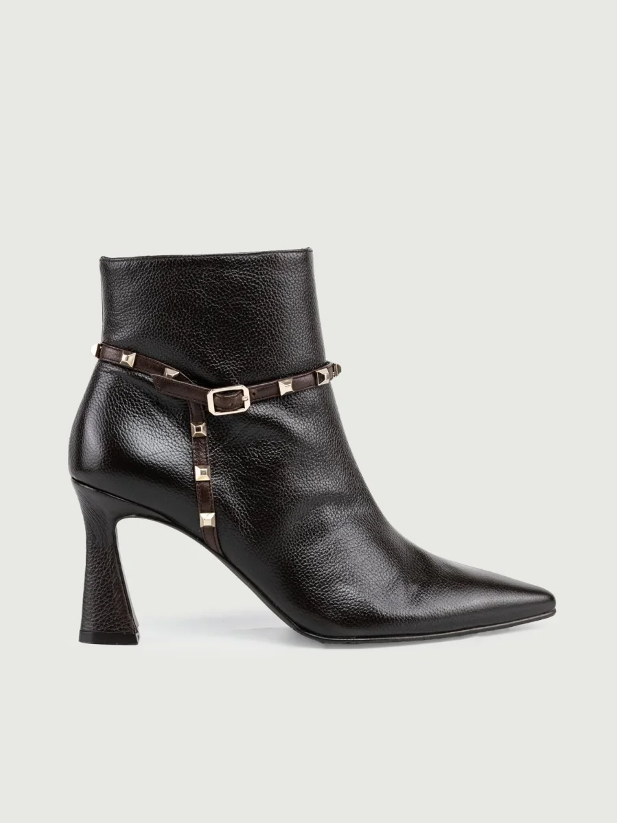 TRONCHETTO IN PELLE CAFFÈ CON BORCHIE