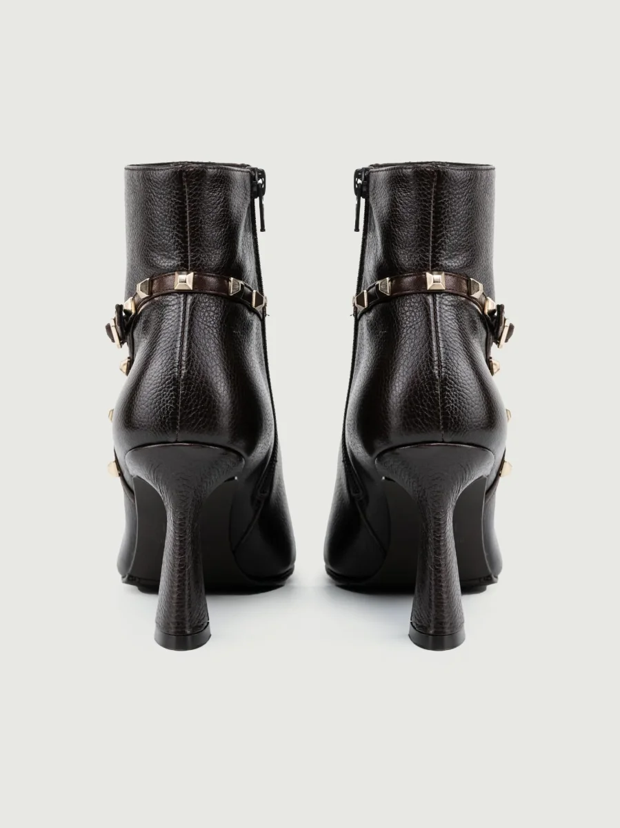 TRONCHETTO IN PELLE CAFFÈ CON BORCHIE - immagine 4