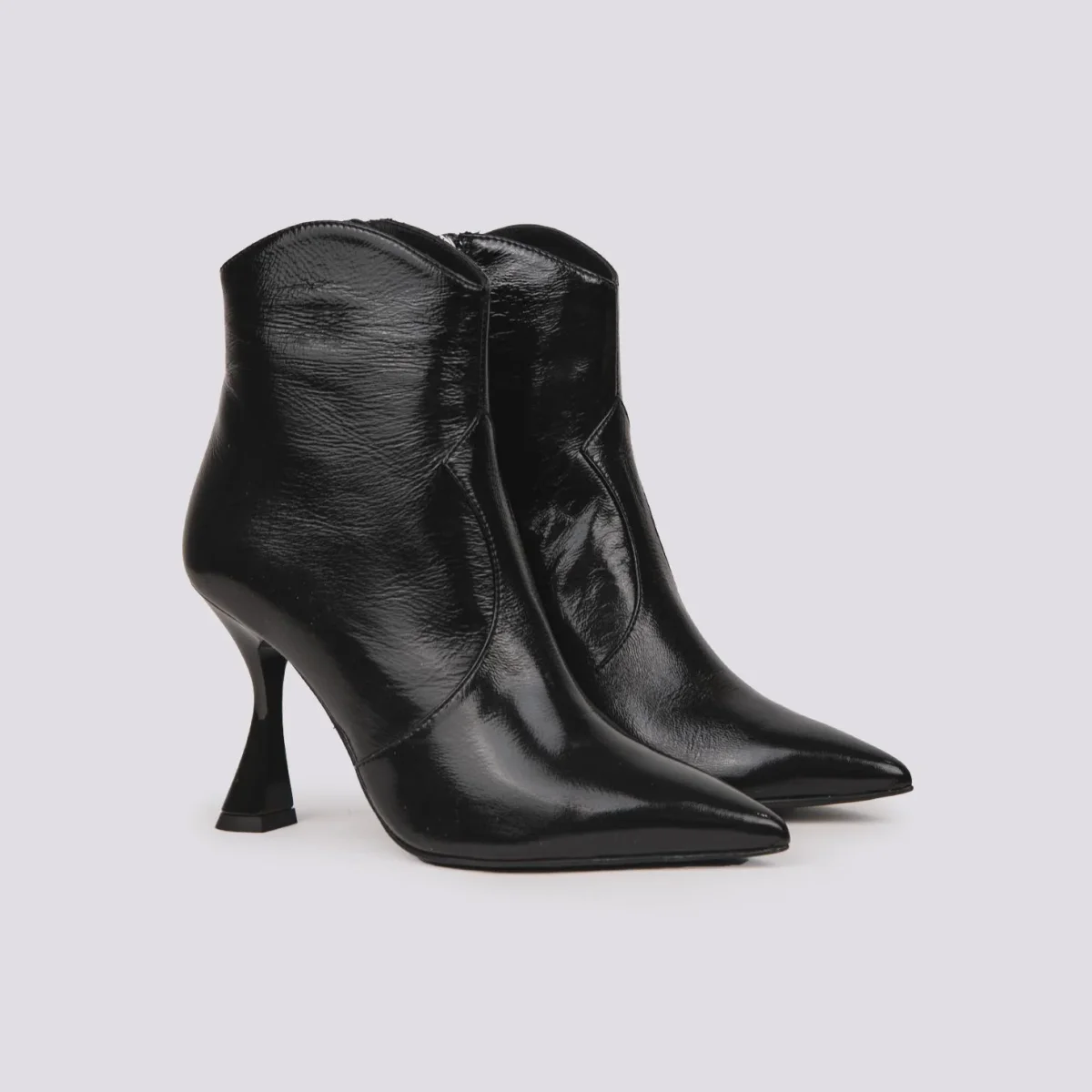 TRONCHETTO TEXANO  CON TACCO A ROCCHETTO IN VERNICE NERA - immagine 3