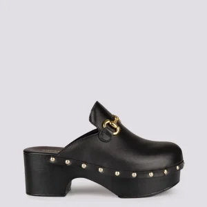 ZOCCOLO IN PELLE NERO CON MORSETTO